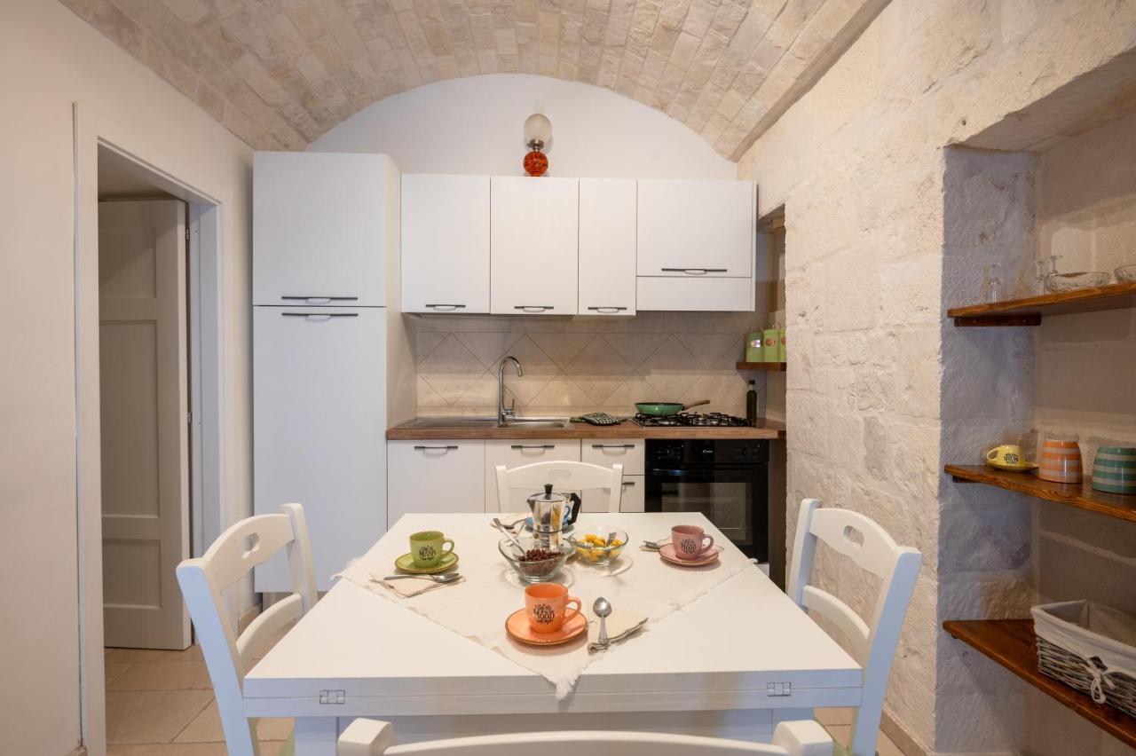 Trullo Il Focolare In Masseria Cisternino Exteriör bild