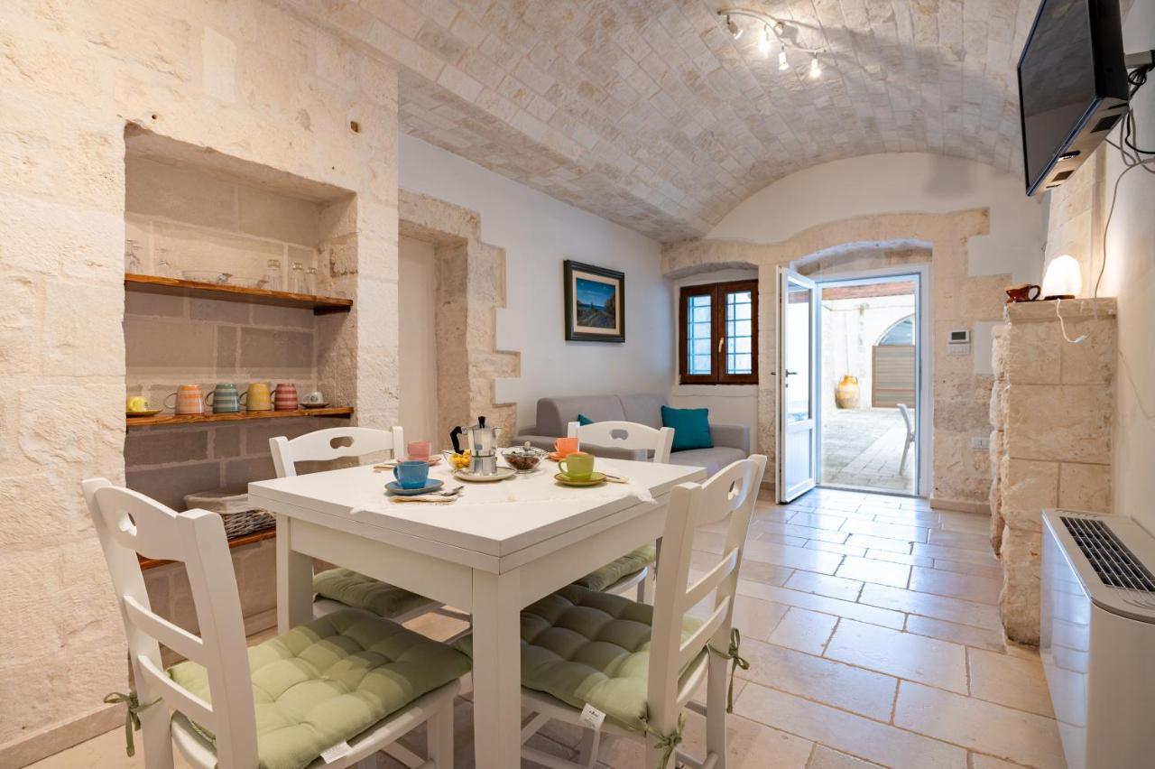 Trullo Il Focolare In Masseria Cisternino Exteriör bild