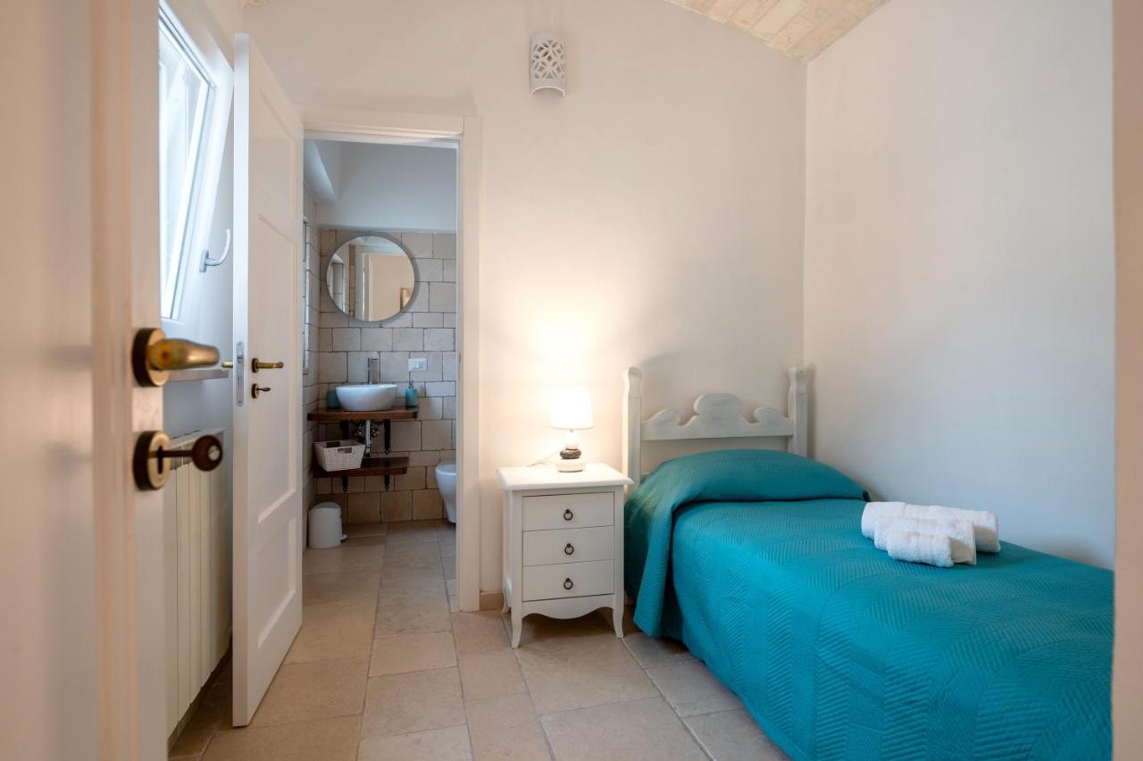 Trullo Il Focolare In Masseria Cisternino Exteriör bild