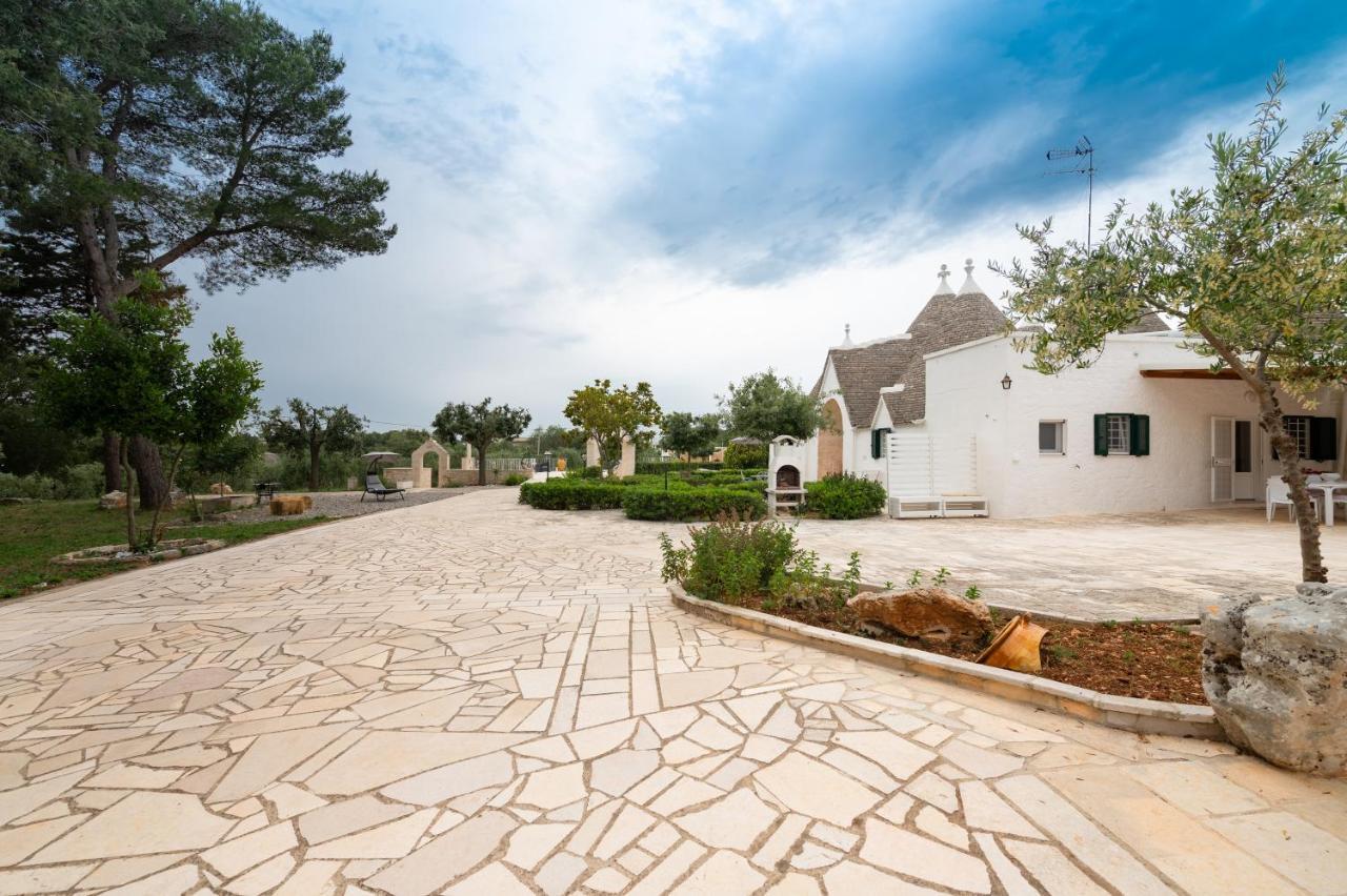 Trullo Il Focolare In Masseria Cisternino Exteriör bild