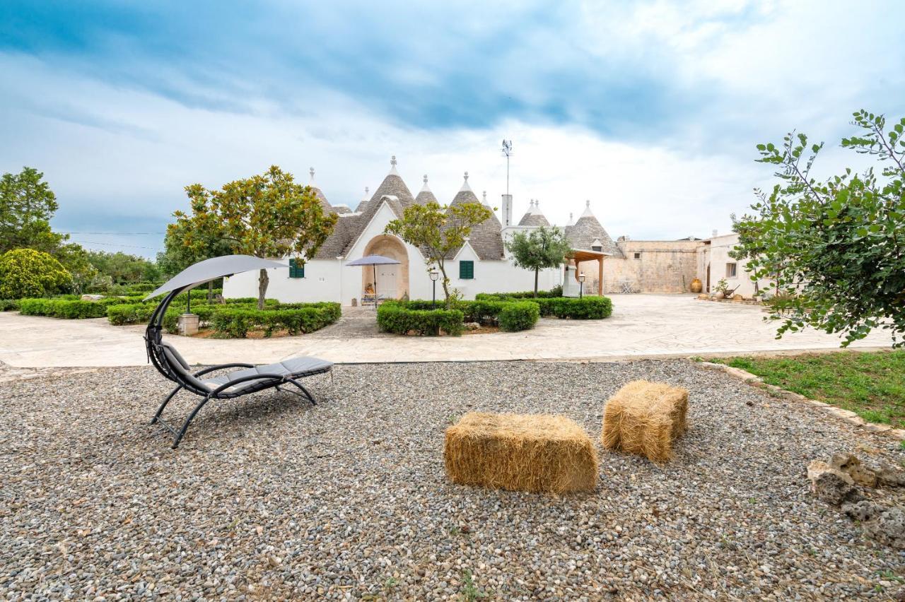Trullo Il Focolare In Masseria Cisternino Exteriör bild