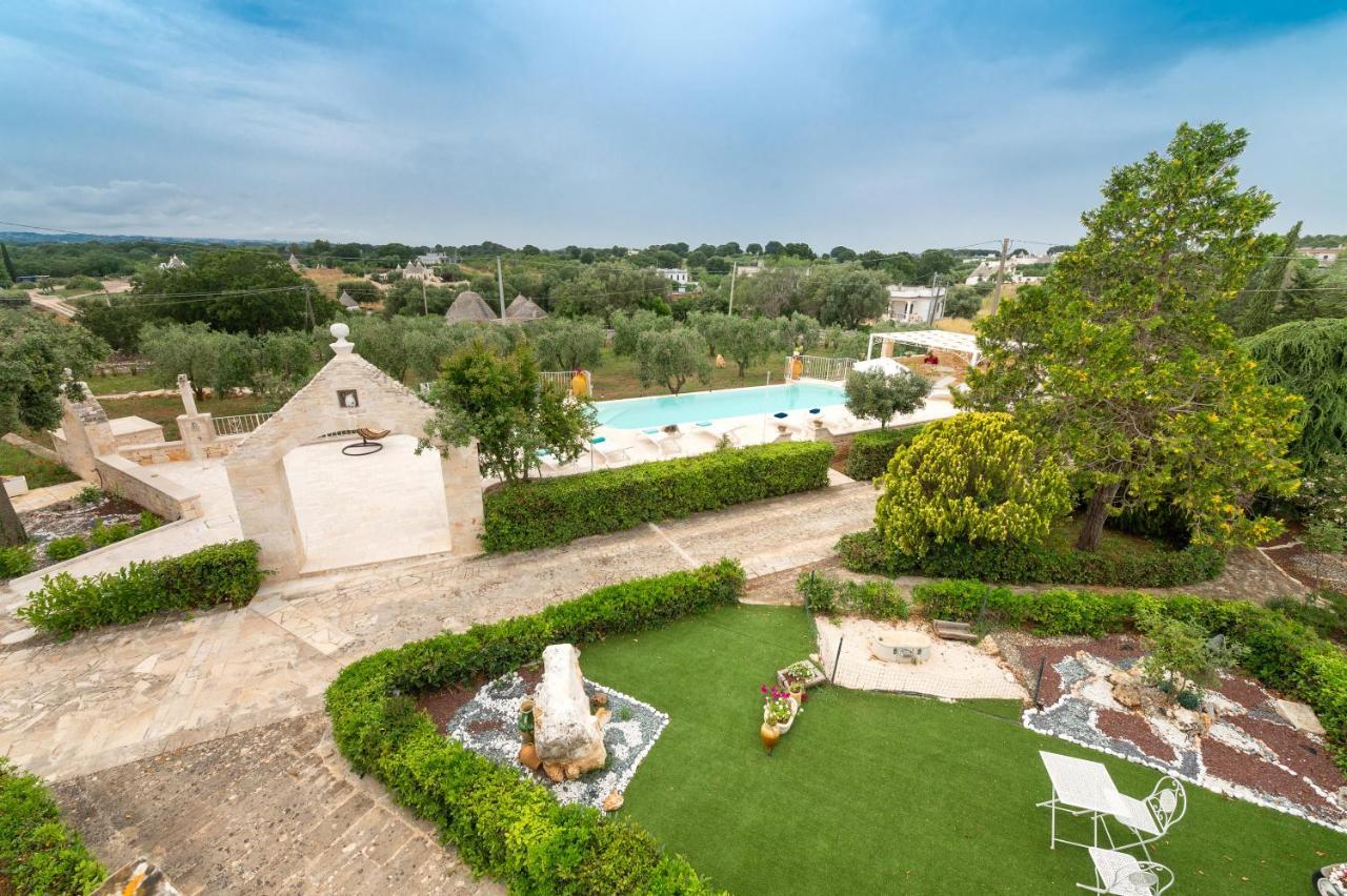 Trullo Il Focolare In Masseria Cisternino Exteriör bild